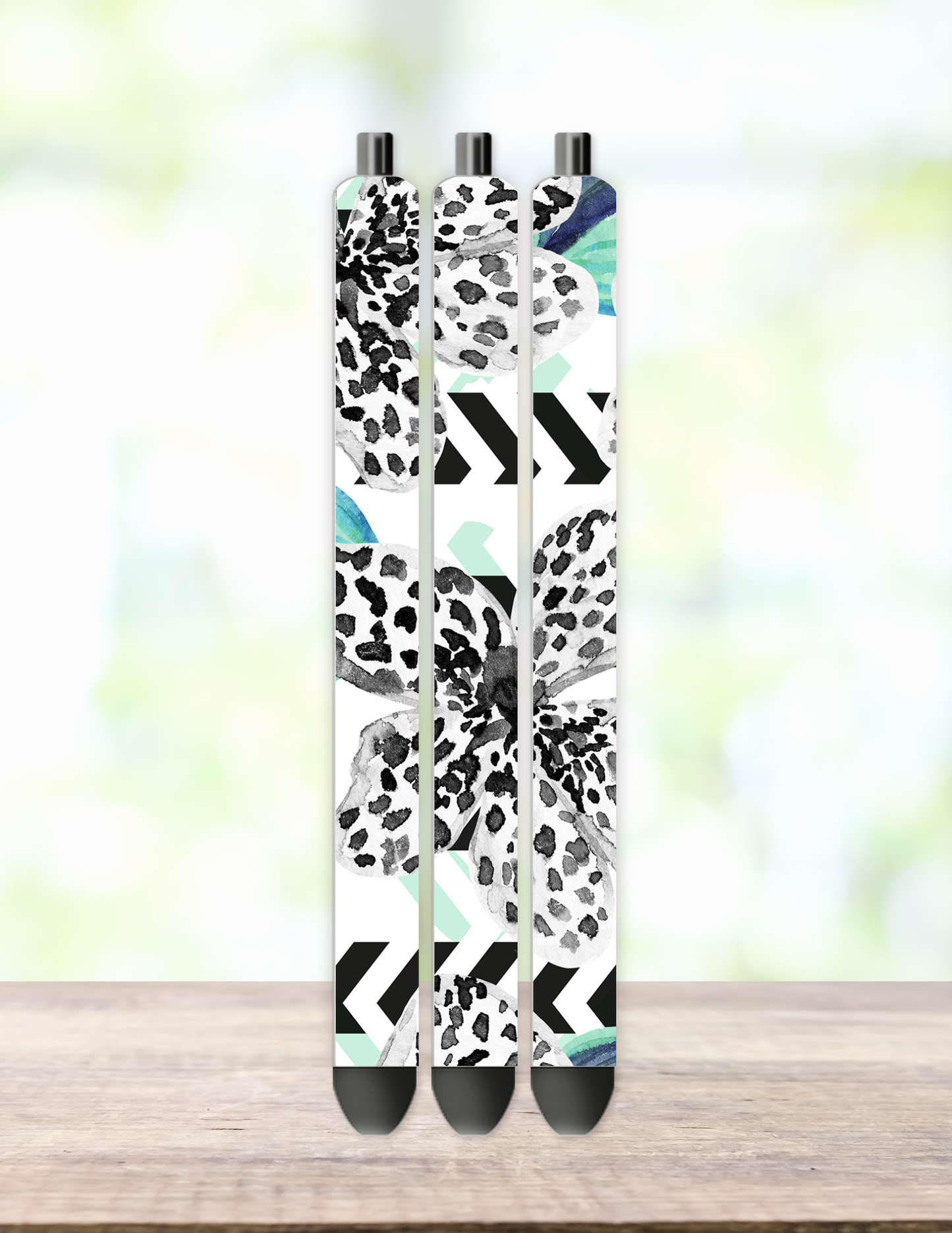 Black Spotted Flower Pen Wrap